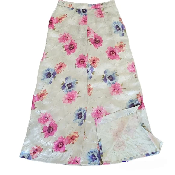 Vintage Gold and pink silky maxi skirt with floral print - Picture 6 of 15